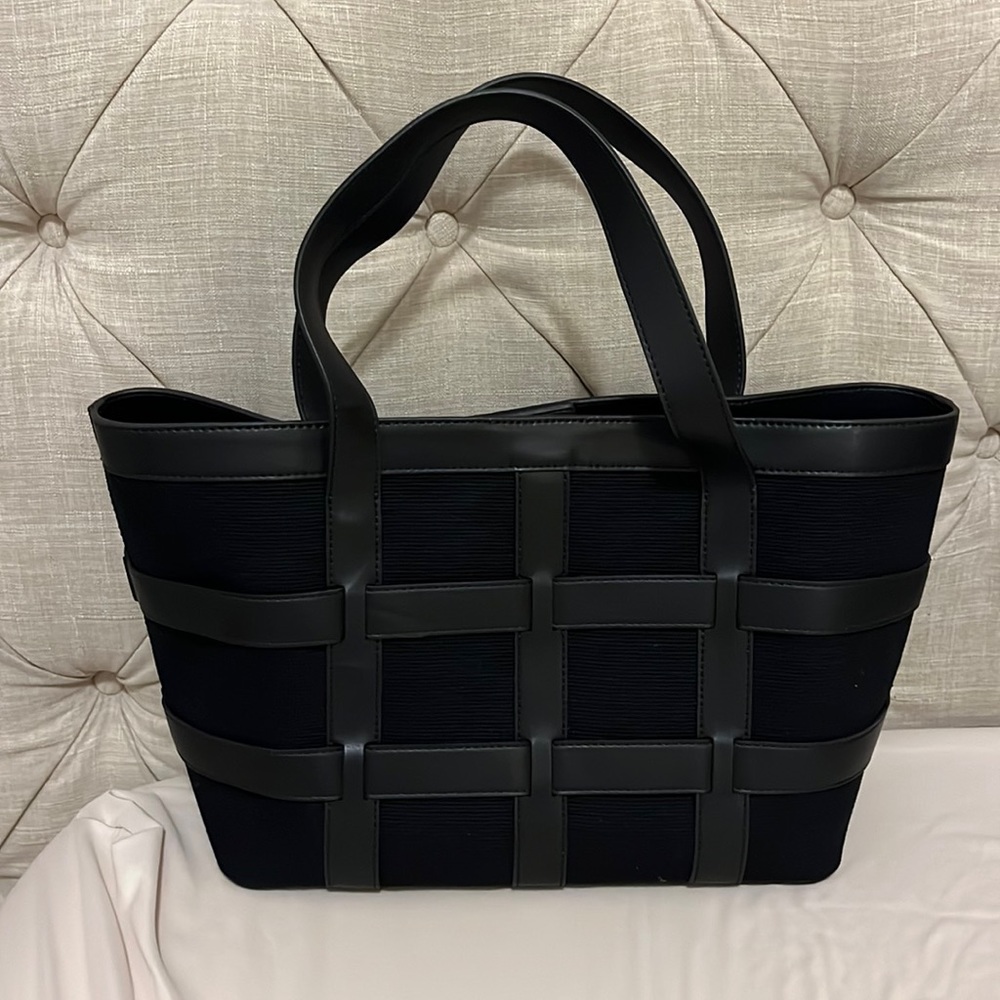 Women Charles & KEith canvas and leather shoulder bag